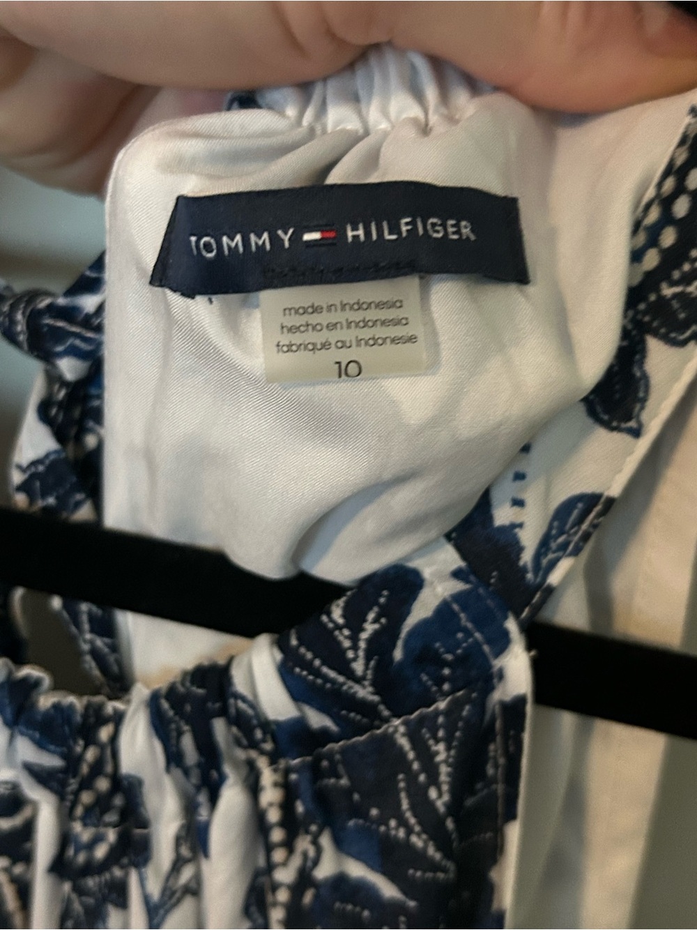Tommy Hilfiger White Maxi Dress with Navy Floral Print - Picture 2 of 7